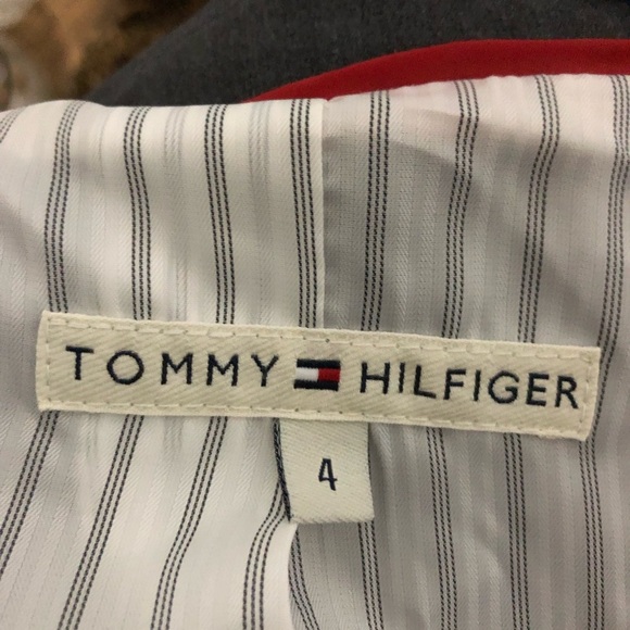 Women’s Gray Blazer Skirt Suit. Size 4. - Picture 6 of 9